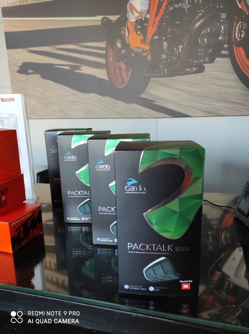 Intercom Cardo Packtalk Slim Single JBL® Sound